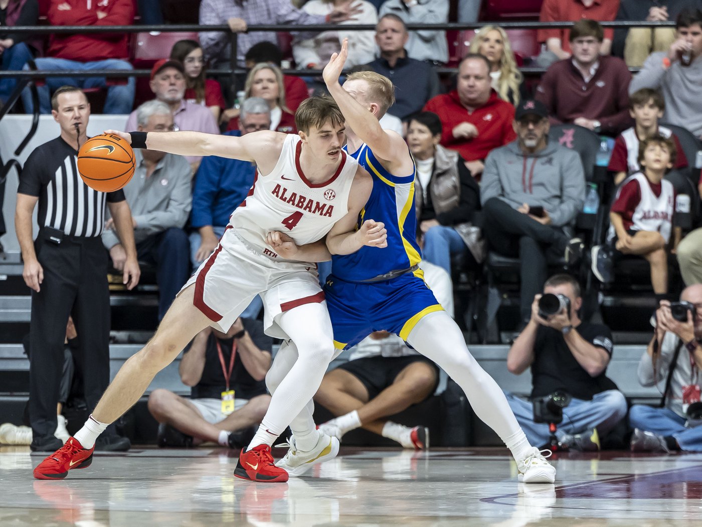 Holloway, No. 5 Alabama overwhelm South Dakota State with 19 3-pointers in 105-82 victory | iNFOnews.ca Holloway, No. 5 Alabama overwhelm South Dakota State with 19 3-pointers in 105-82 victory | iNFOnews.ca