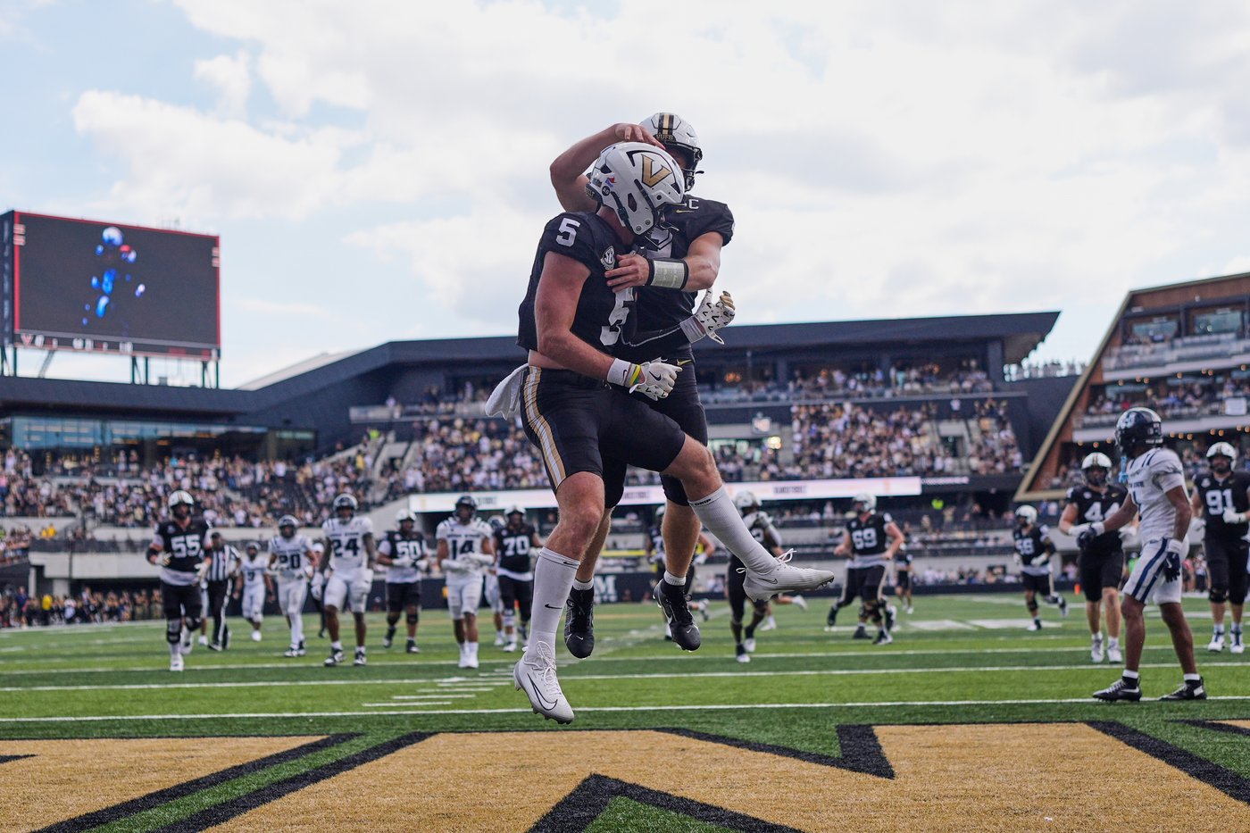 Federal panel dismisses NCAA appeal of Vanderbilt quarterback Diego Pavia's injunction | iNFOnews.ca