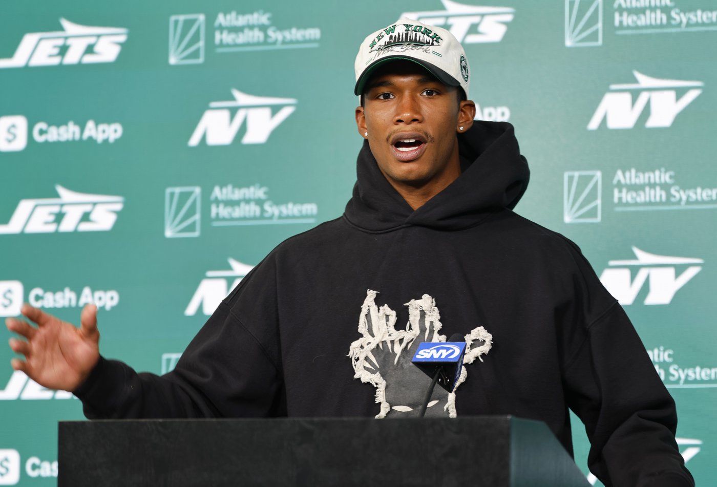 Garrett Wilson is looking for a new deal and more wins, but says he hopes he's 'a Jet for life' | iNFOnews.ca