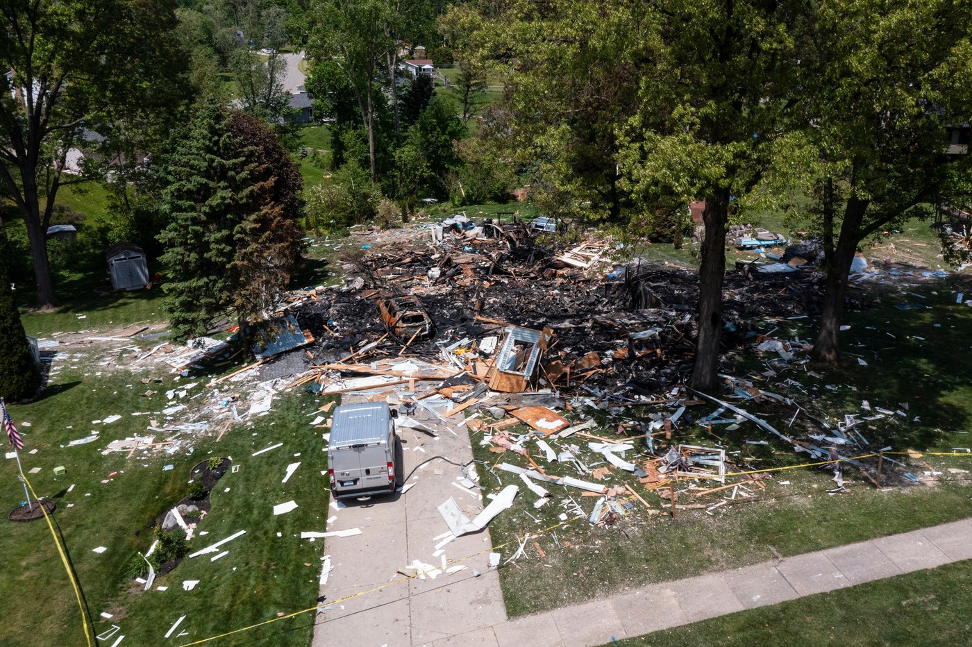 Michigan house explosion leaves 1 dead and another in critical condition | iNhome Michigan house explosion leaves 1 dead and another in critical condition | iNhome