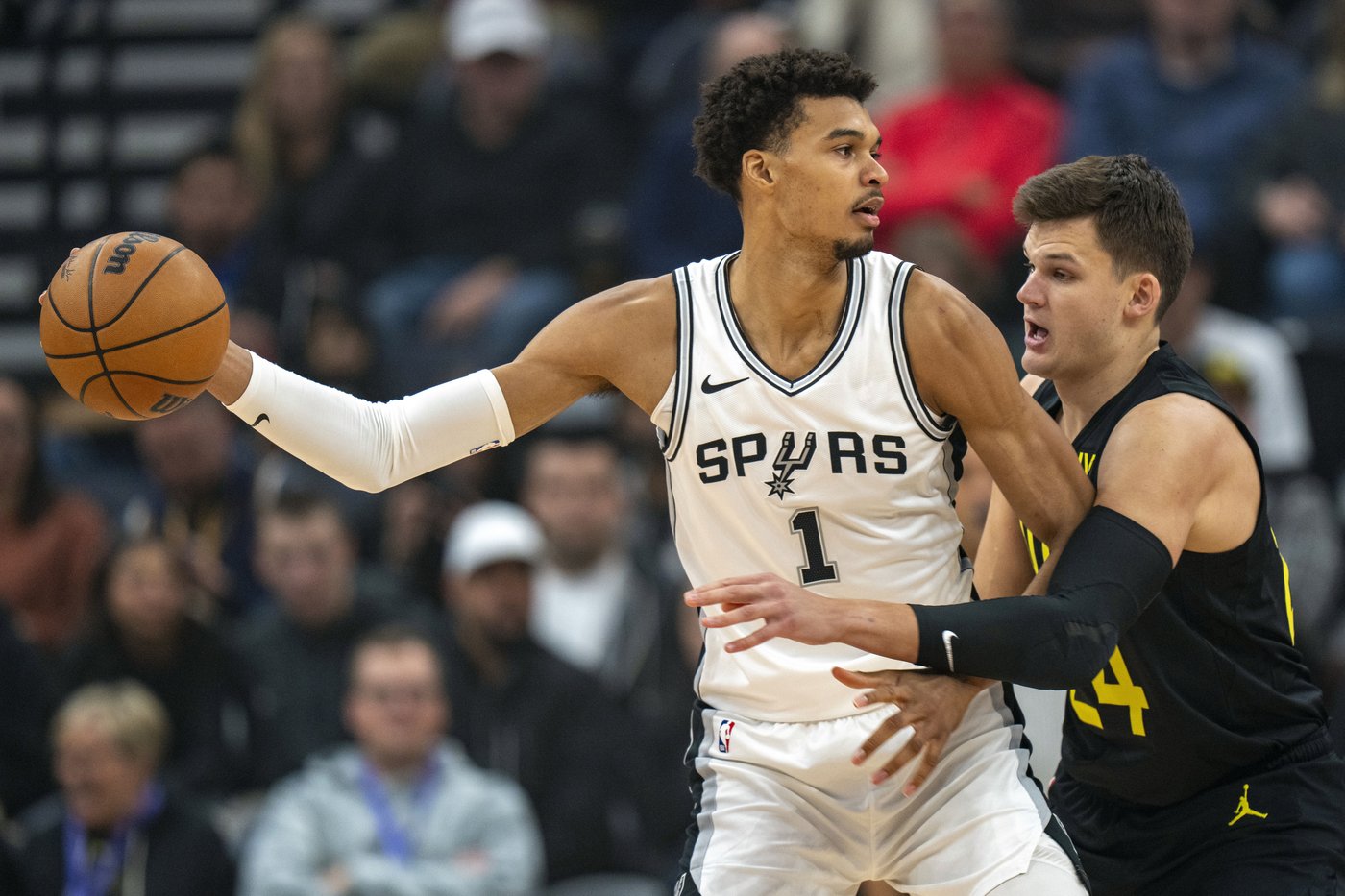 Wembanyama has 25 points and nine rebounds to lead Spurs to 106-88 win over Jazz | iNFOnews.ca Wembanyama has 25 points and nine rebounds to lead Spurs to 106-88 win over Jazz | iNFOnews.ca
