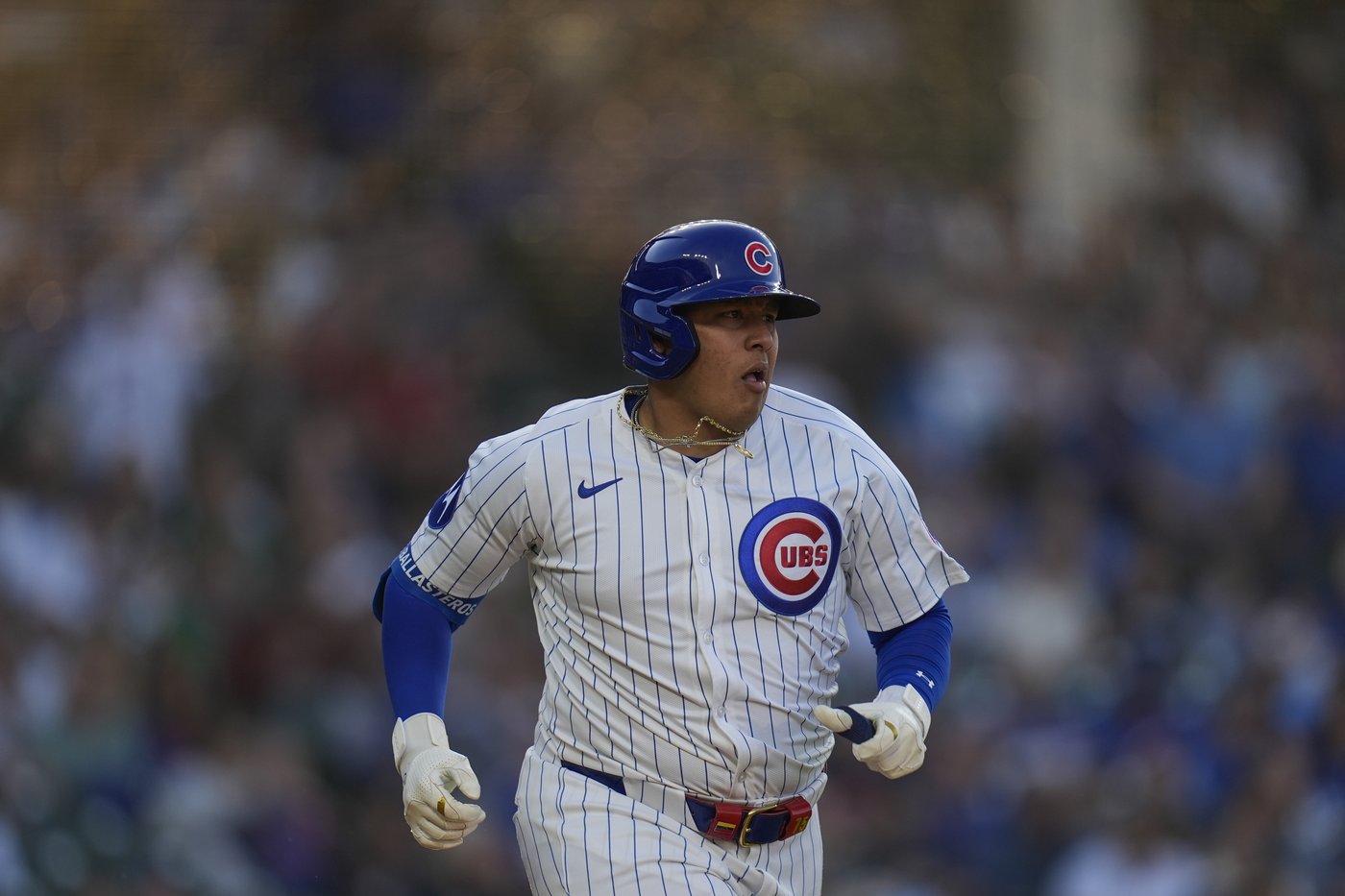 Cubs put Ian Happ on IL with oblique strain and call up prospect Moises Ballesteros | iNFOnews.ca