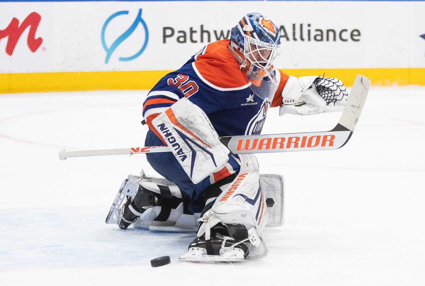 Oilers' Pickard pulling out all the stops in prime time | iNFOnews.ca