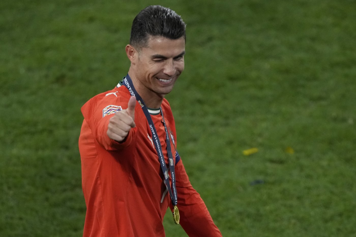 Ronaldo declares 'Al Nassr forever' after signing a two-year deal to stay in Saudi Arabia | iNFOnews.ca Ronaldo declares 'Al Nassr forever' after signing a two-year deal to stay in Saudi Arabia | iNFOnews.ca