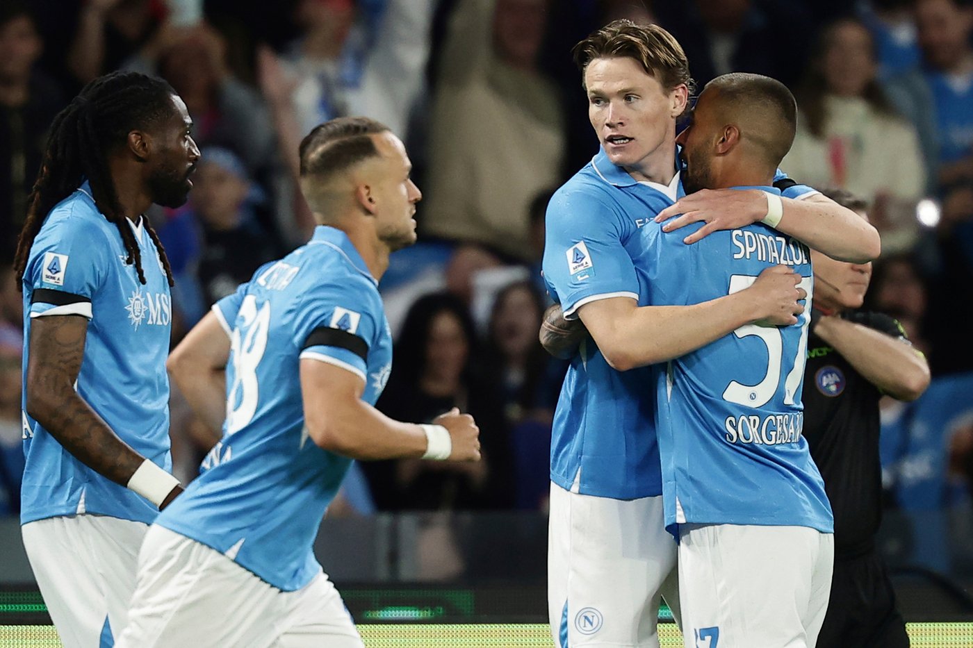 McTominay's brace lifts Napoli atop Serie A after Roma beats Inter | iNFOnews.ca