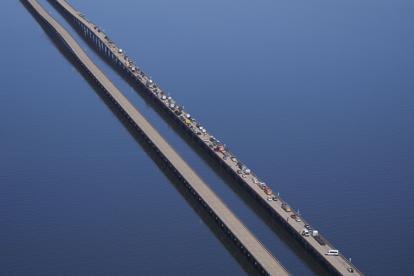 Multiple car crashes close 24-mile-long bridge outside of New Orleans after sudden fog | iNFOnews.ca Multiple car crashes close 24-mile-long bridge outside of New Orleans after sudden fog | iNFOnews.ca