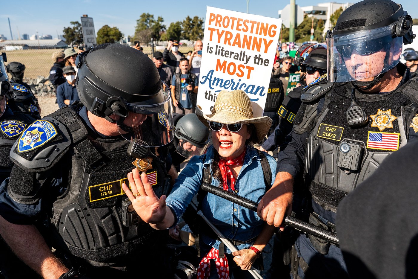 Photos of protesters pushing back on Trump’s plan to surge federal troops to San Francisco | iNFOnews.ca