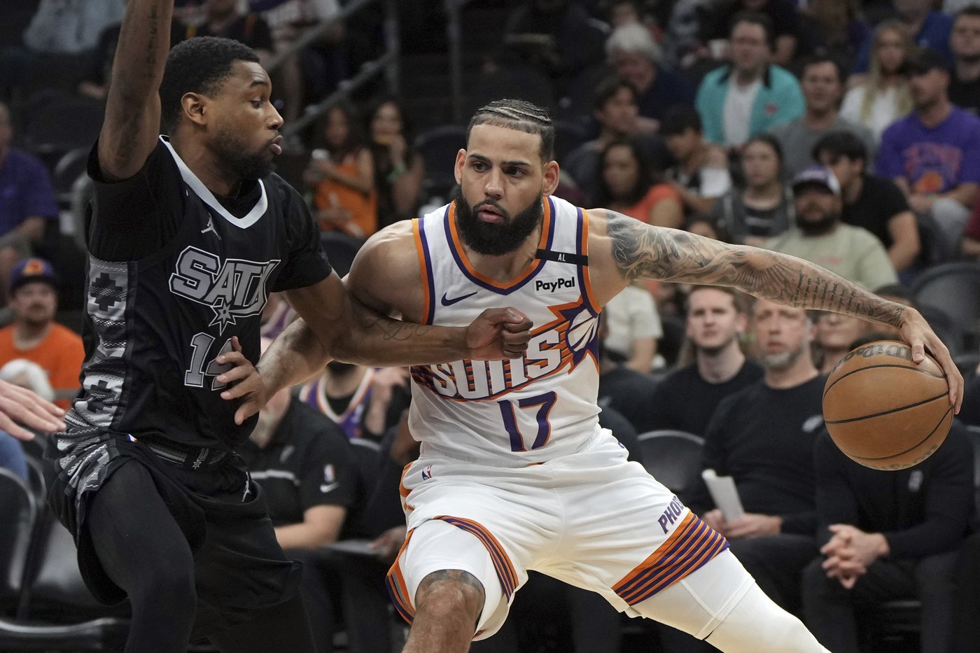 Ryan Dunn scores 26, Suns end 8-game losing streak with 117-98 win over Spurs in home finale | iNFOnews.ca Ryan Dunn scores 26, Suns end 8-game losing streak with 117-98 win over Spurs in home finale | iNFOnews.ca
