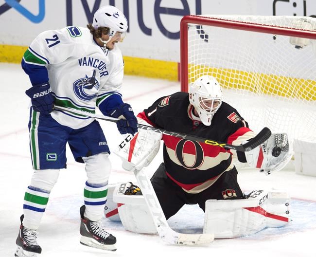 Condon makes 27 saves, Hoffman scores as Senators shut out Canucks | iNFOnews.ca Condon makes 27 saves, Hoffman scores as Senators shut out Canucks | iNFOnews.ca