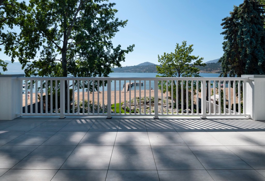 Exterior Tile Decks: Creating a Beautiful and Durable Outdoor Space | iNFOnews.ca Exterior Tile Decks: Creating a Beautiful and Durable Outdoor Space | iNFOnews.ca