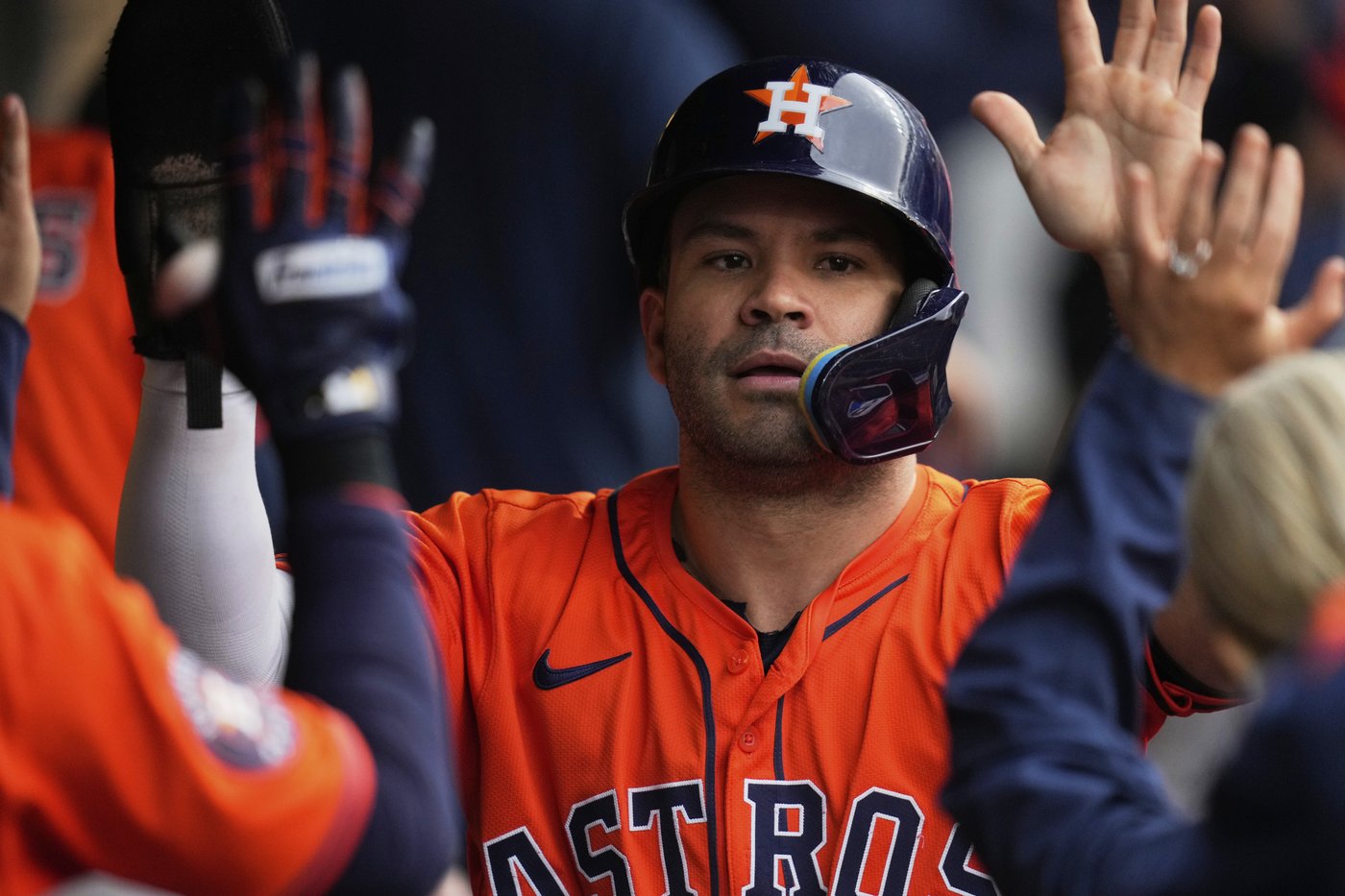 Peña extends hitting streak to 12 games, Gordon gets 1st win in majors as Astros beat Guardians 4-2 | iNFOnews.ca Peña extends hitting streak to 12 games, Gordon gets 1st win in majors as Astros beat Guardians 4-2 | iNFOnews.ca