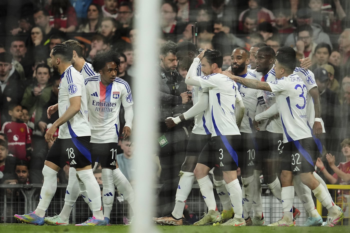 Man United seals spectacular comeback to beat Lyon 5-4 and advance to Europa League semifinals | iNFOnews.ca Man United seals spectacular comeback to beat Lyon 5-4 and advance to Europa League semifinals | iNFOnews.ca