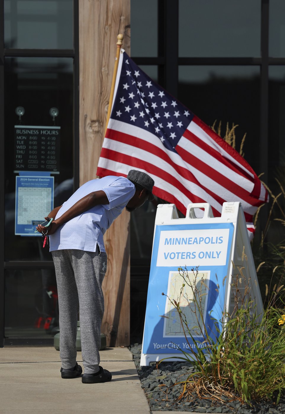 In-person voting for the US presidential contest is about to start as Election Day closes in | iNFOnews.ca