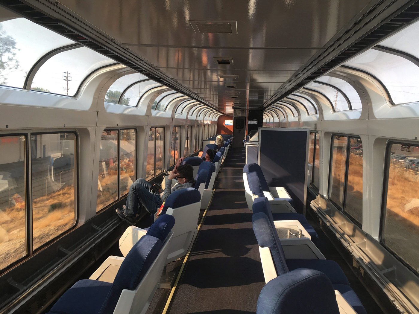 Landslide on tracks stops Amtrak passenger runs between Seattle and Vancouver | iNFOnews.ca