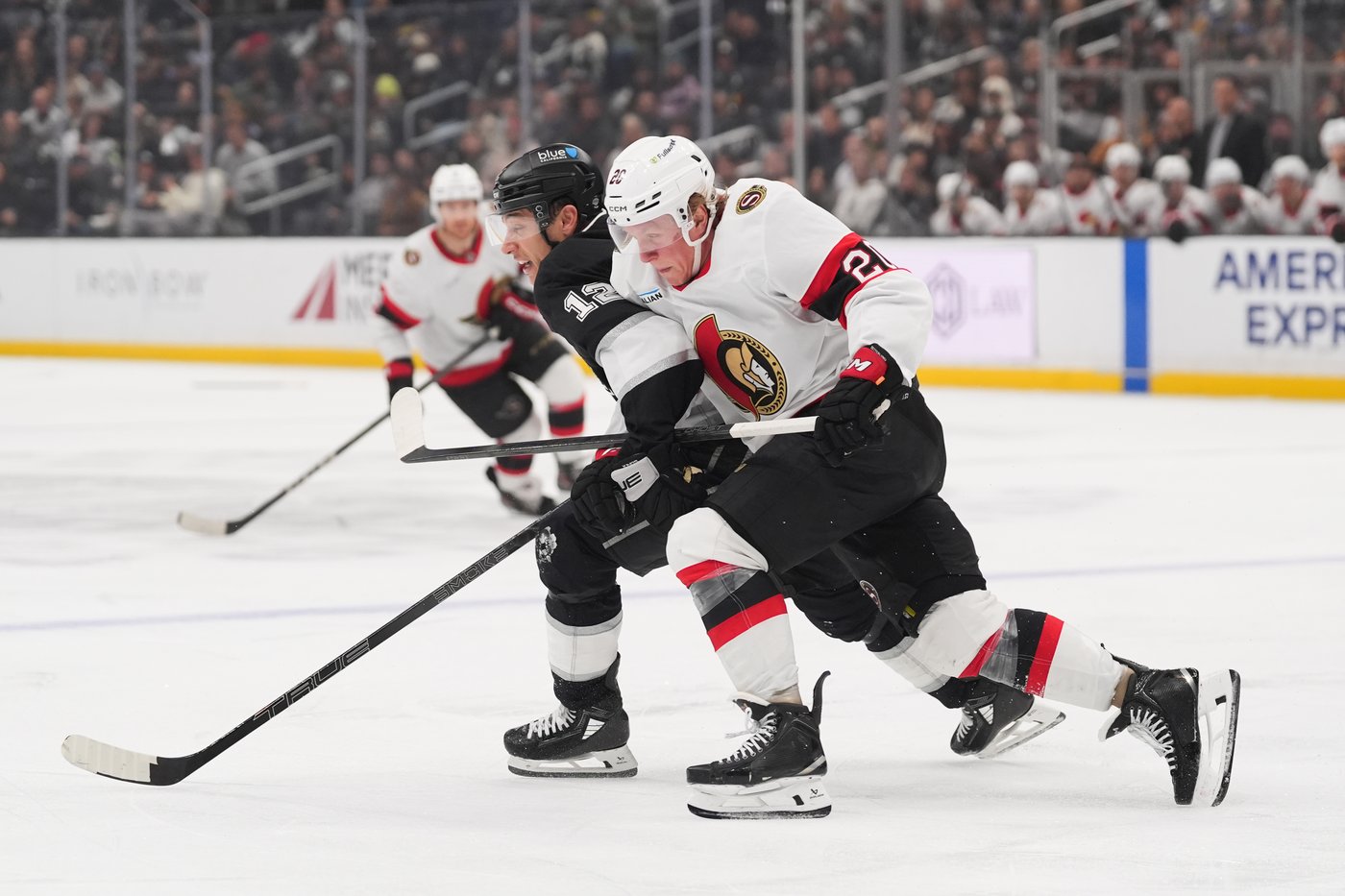 Clarke's power-play goal ends Kings' 3-game losing streak | iNFOnews.ca