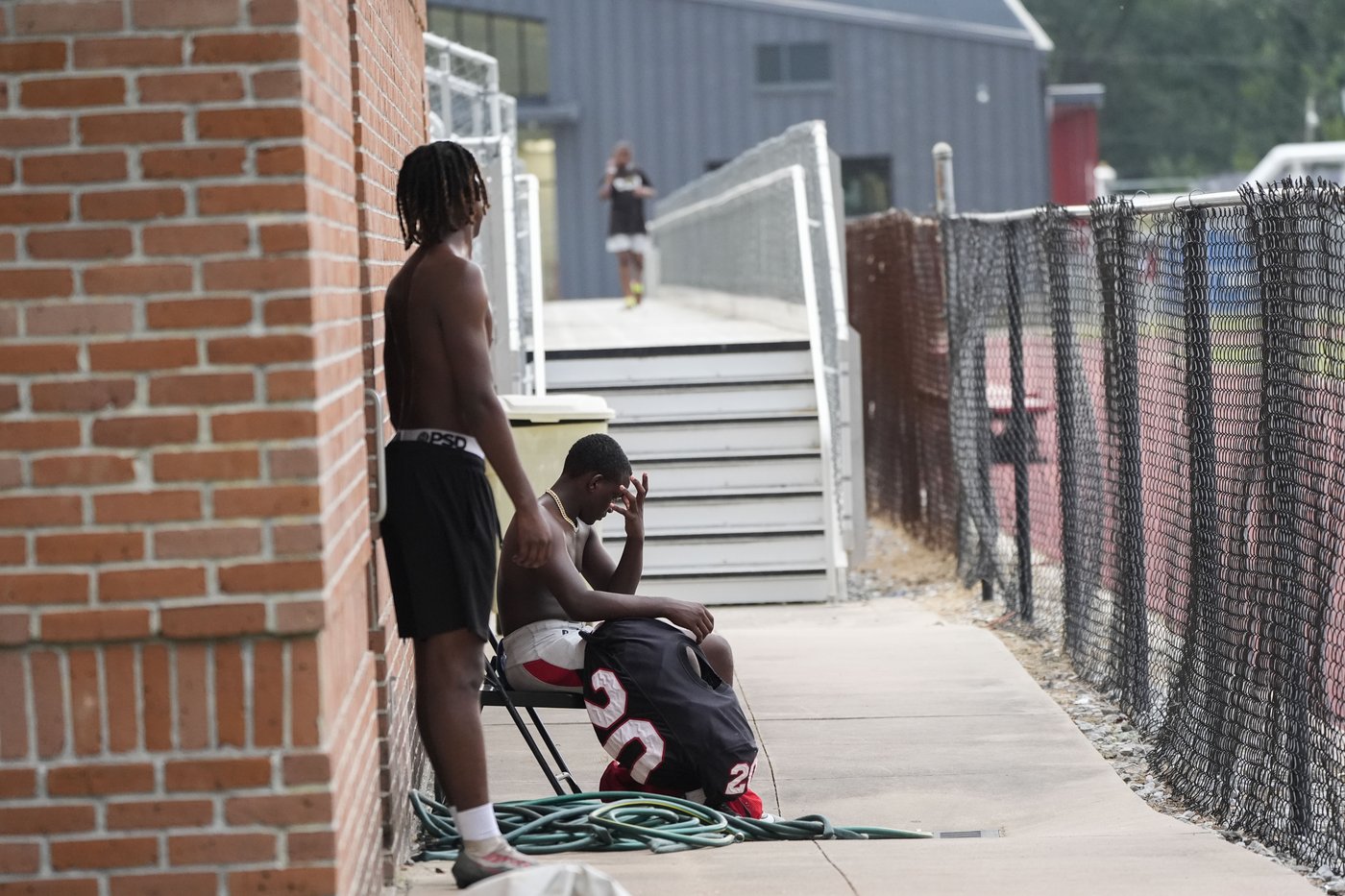 Hotter summers are making high school football a fatal game for some players | iNFOnews.ca Hotter summers are making high school football a fatal game for some players | iNFOnews.ca