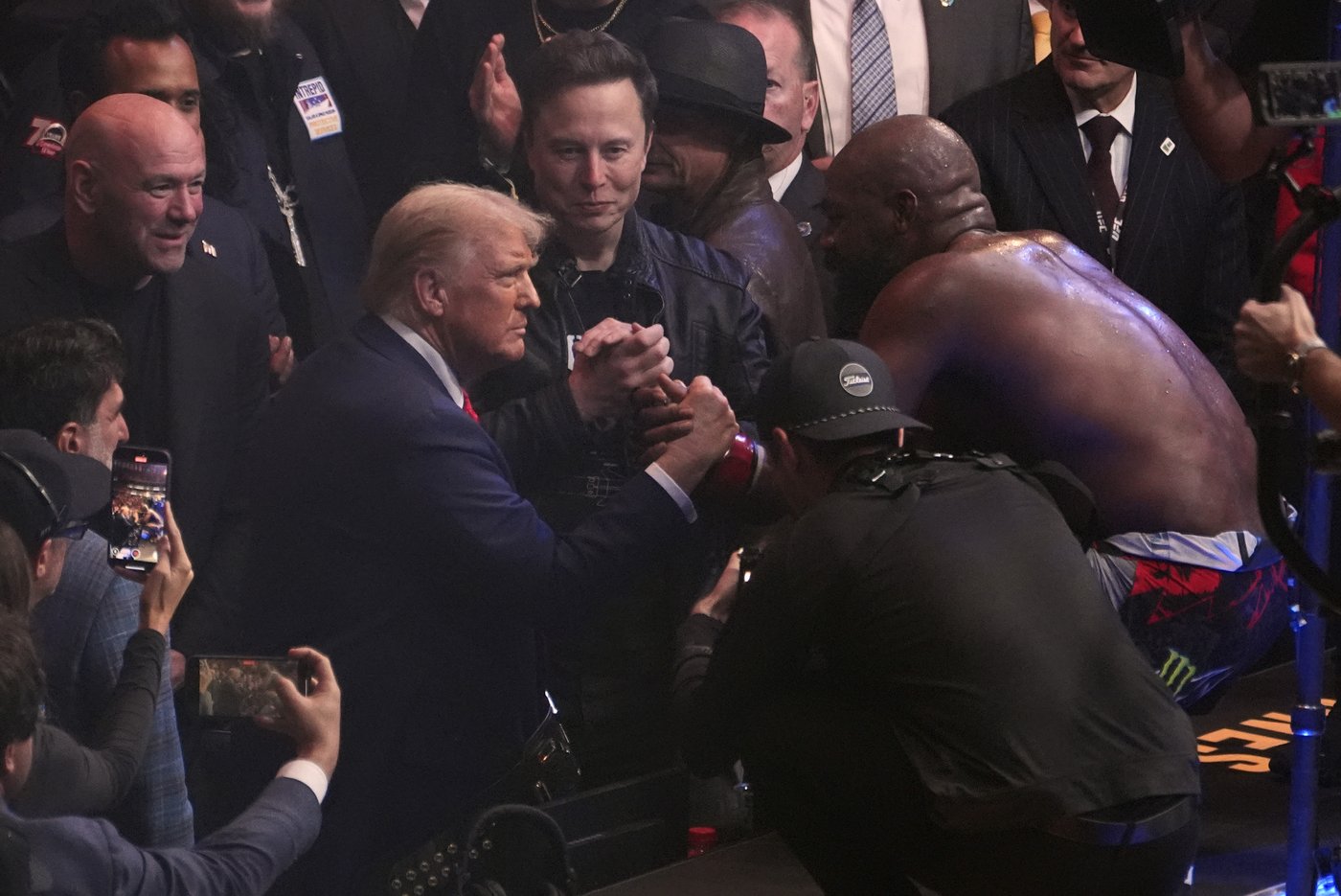 Jon Jones sends Stipe Miocic into retirement with decisive UFC heavyweight win in front of Trump | iNFOnews.ca Jon Jones sends Stipe Miocic into retirement with decisive UFC heavyweight win in front of Trump | iNFOnews.ca