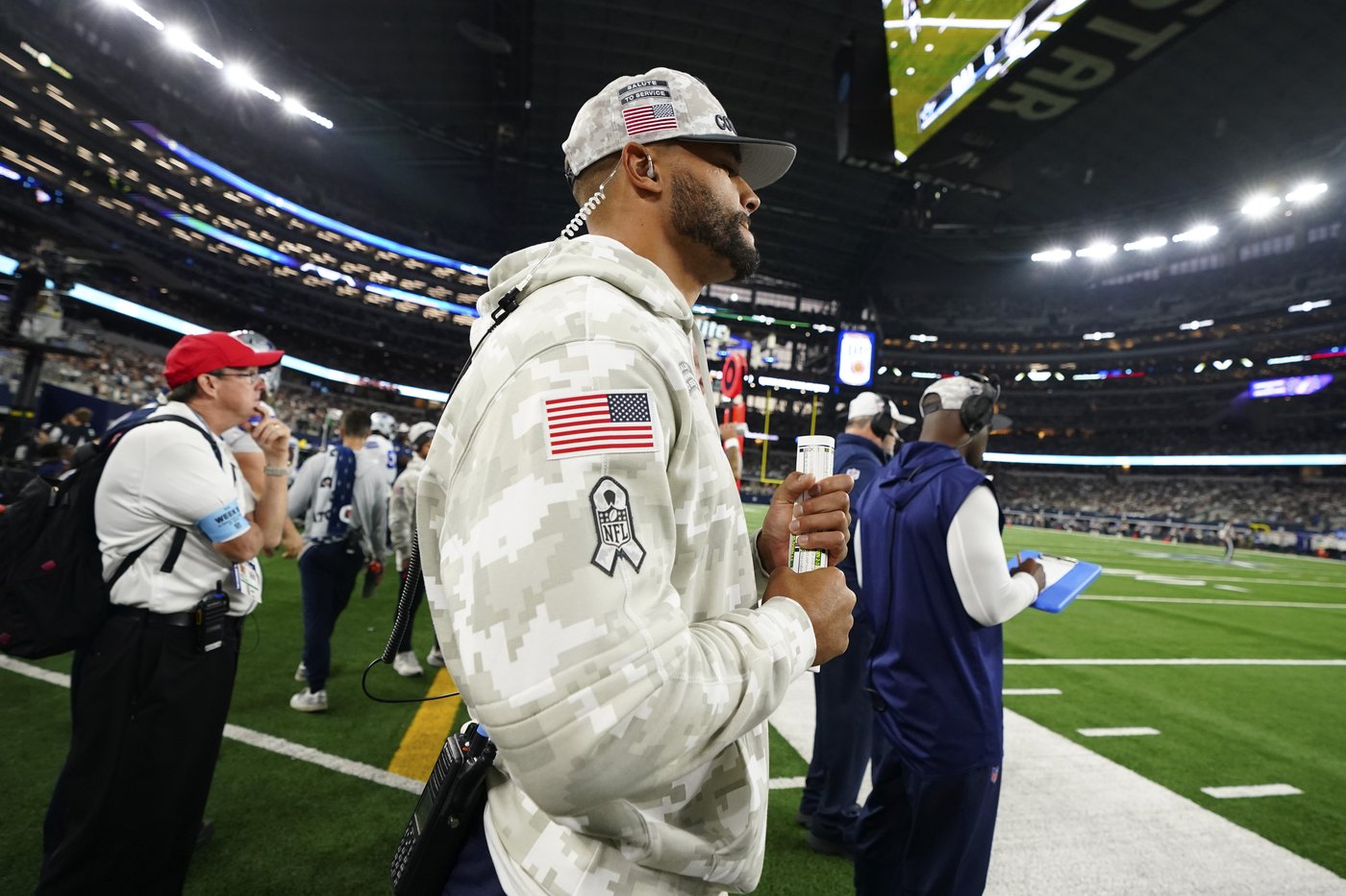 Jerry Jones says Cowboys QB Dak Prescott will have season-ending surgery on torn hamstring | iNFOnews.ca