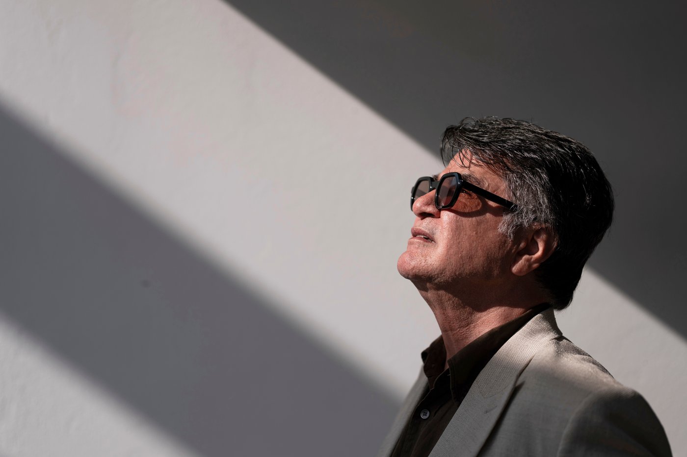 Jafar Panahi doesn't want to be called a hero. He just wants to make films | iNFOnews.ca