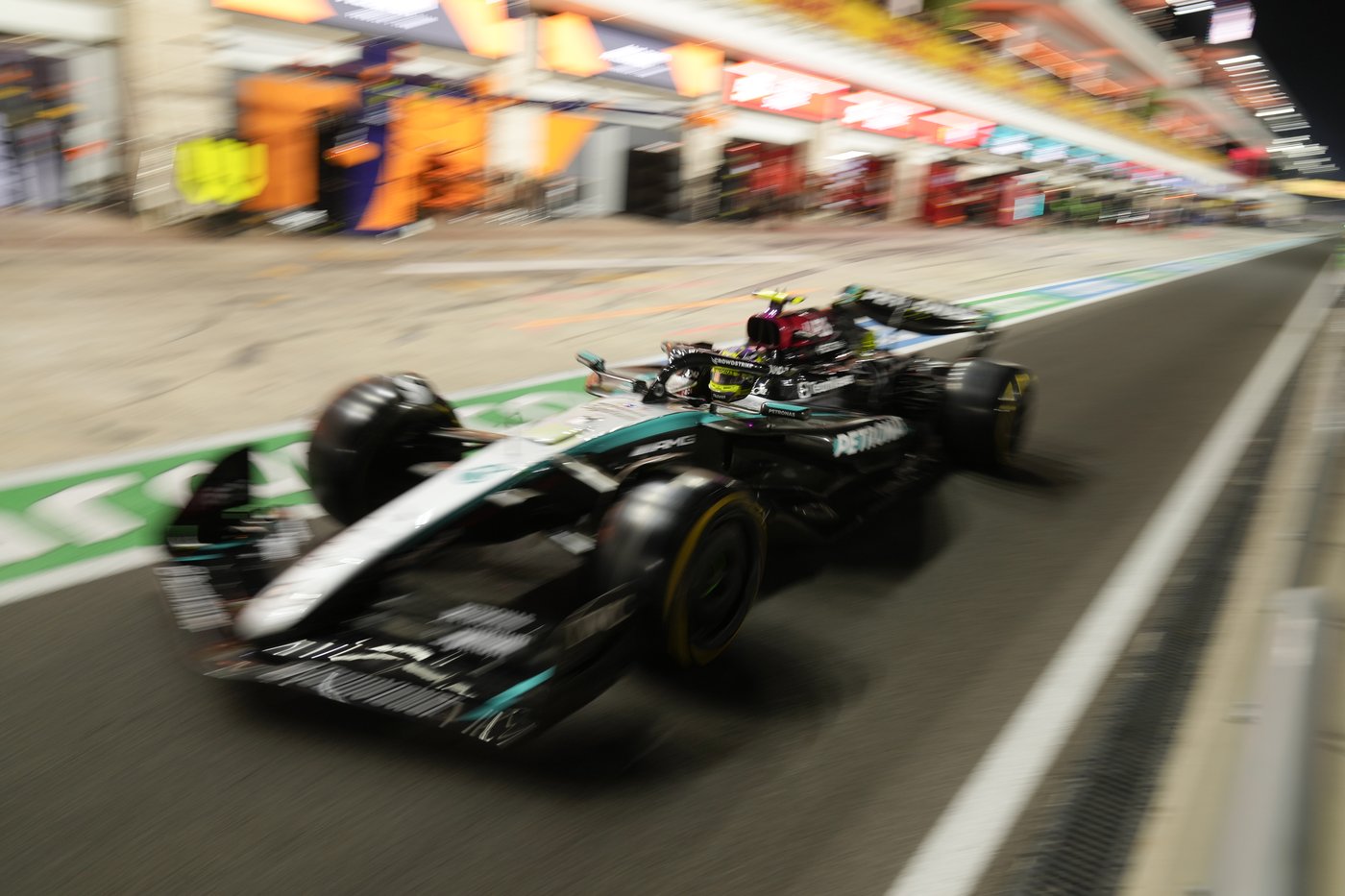 Lewis Hamilton faces an emotional end to 'amazing' Mercedes journey before joining Ferrari in F1 | iNFOnews.ca