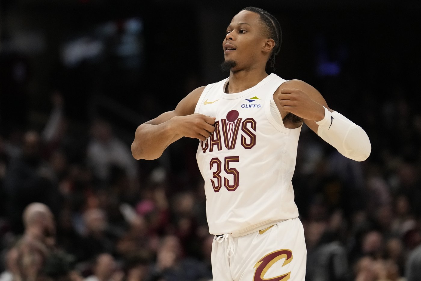NBA East-leading Cavaliers forward Isaac Okoro to miss at least 2 weeks with right shoulder sprain | iNFOnews.ca