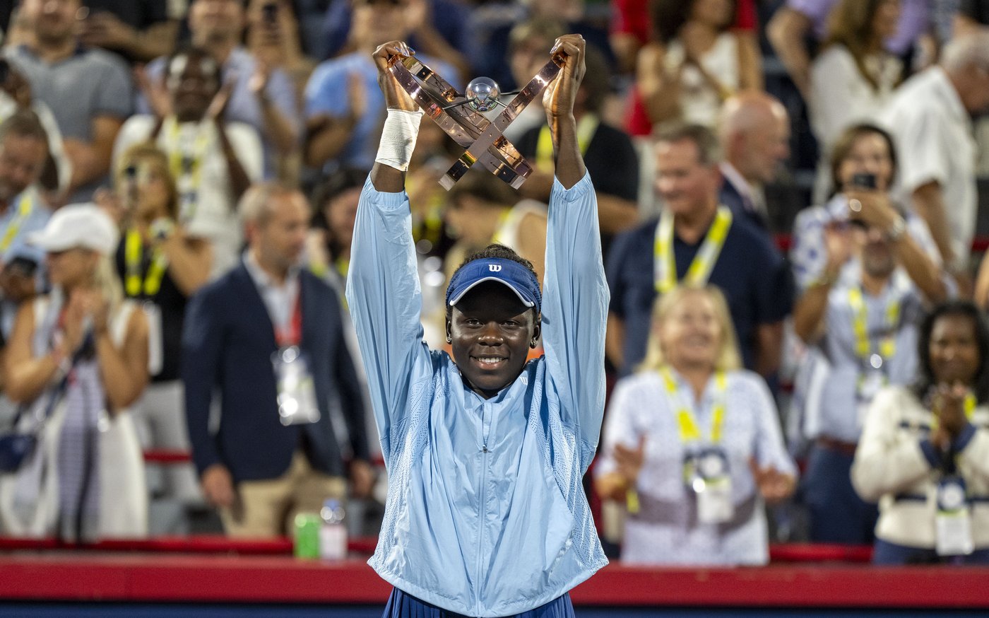 Canadian teen Mboko defeats Osaka to win National Bank Open title | iNFOnews.ca