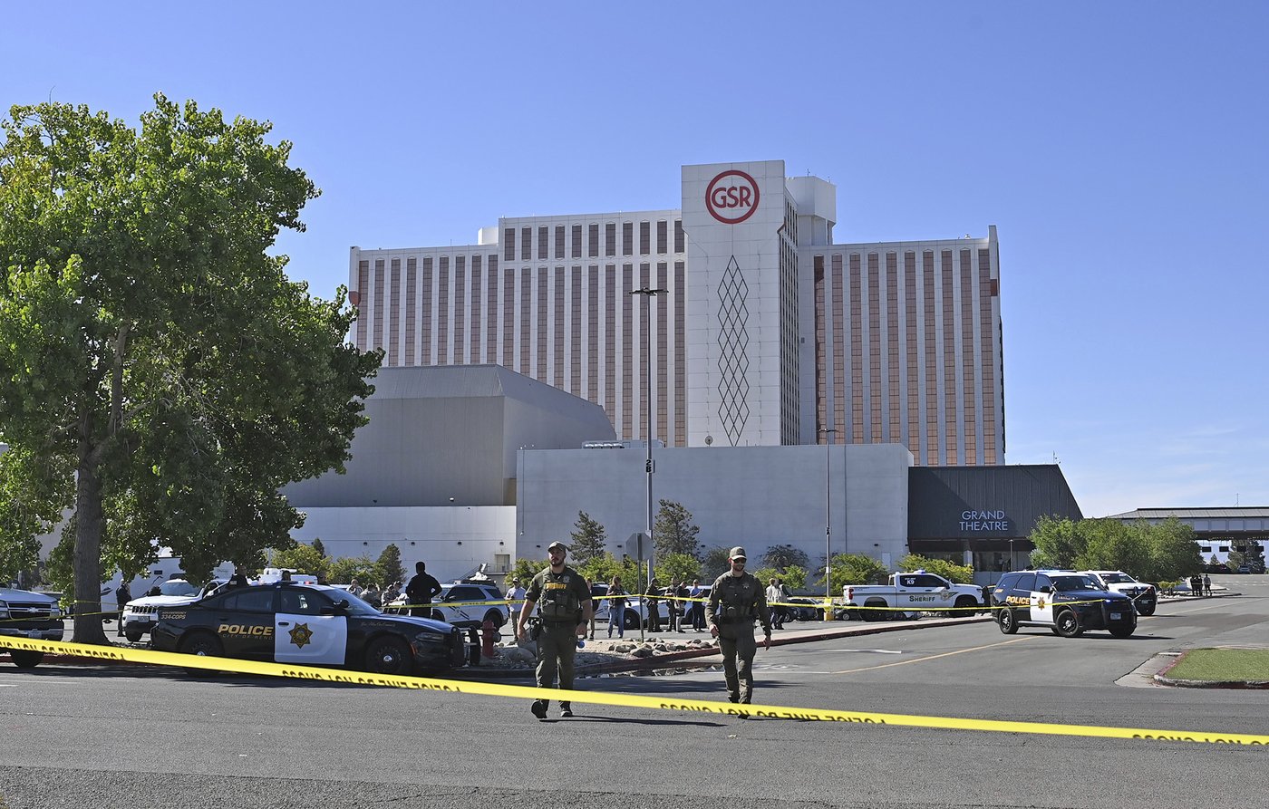 Gunman shot by officers after killing 3 people outside a Reno casino has died, police say | iNFOnews.ca