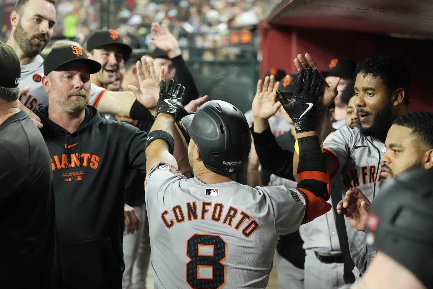 Chapman's inside-the-park HR lifts Giants to 6-3 win, Diamondbacks lose ground in NL playoff race | iNFOnews.ca Chapman's inside-the-park HR lifts Giants to 6-3 win, Diamondbacks lose ground in NL playoff race | iNFOnews.ca