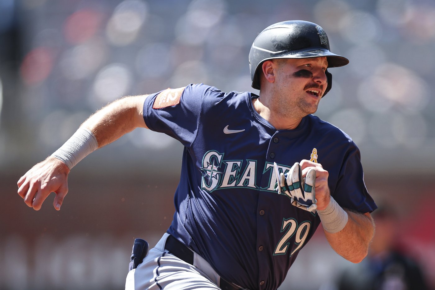 Raliegh hits major league-leading 53rd homer, Mariners rout Braves 18-2 with most runs since 2012 | iNFOnews.ca Raliegh hits major league-leading 53rd homer, Mariners rout Braves 18-2 with most runs since 2012 | iNFOnews.ca