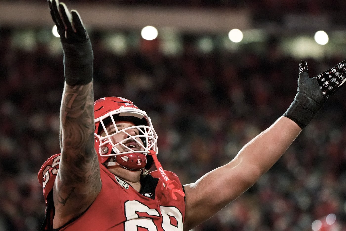 Epic! No. 6 Georgia rallies to beat Ga Tech 44-42 in 8 overtimes, bolsters playoff hopes | iNFOnews.ca