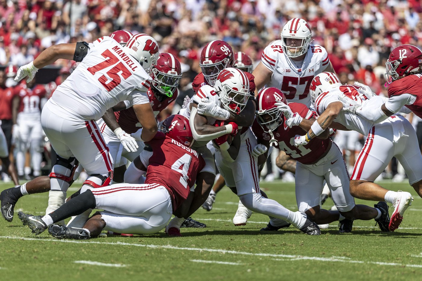 Wisconsin hamstrung by its uncharacteristic struggles in establishing a rushing attack | iNFOnews.ca