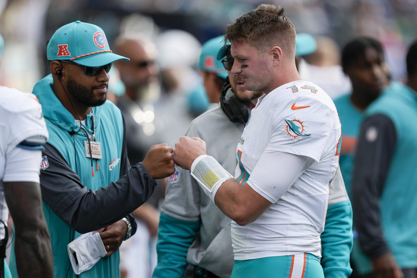With another injured quarterback, the Dolphins' early season woes continue to pile up | iNFOnews.ca With another injured quarterback, the Dolphins' early season woes continue to pile up | iNFOnews.ca