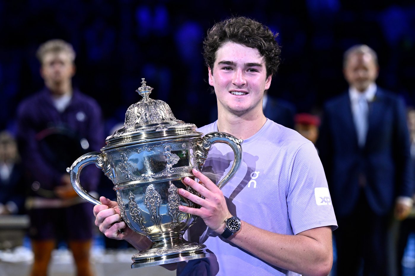 Proud parents change flight plans to watch Brazilian teenager Fonseca win Swiss final | iNFOnews.ca