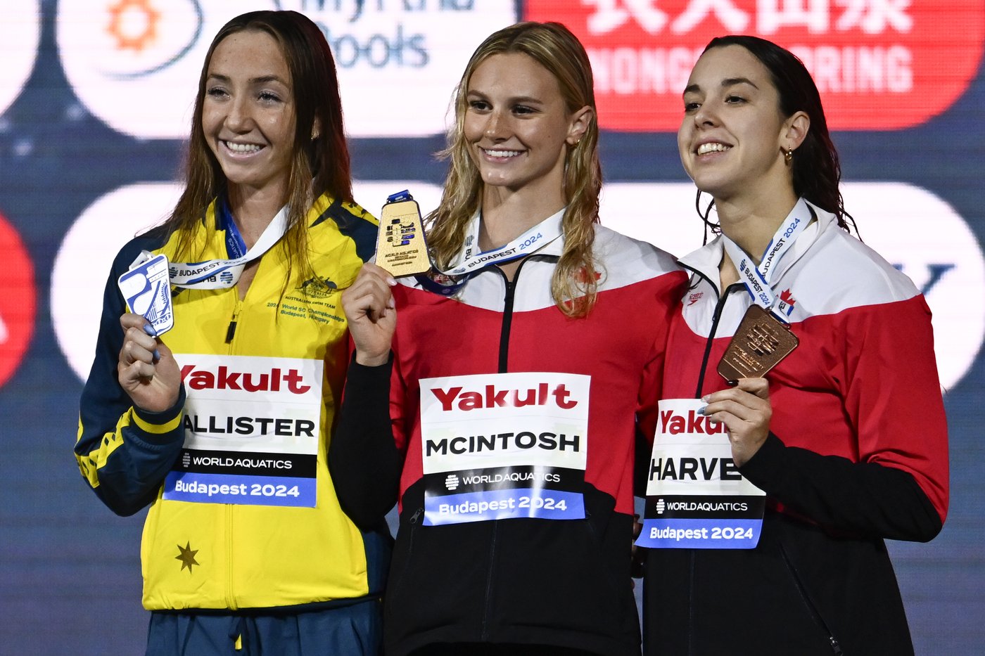 US swimmers win relay gold medals as short-course world records are broken in Budapest | iNFOnews.ca US swimmers win relay gold medals as short-course world records are broken in Budapest | iNFOnews.ca