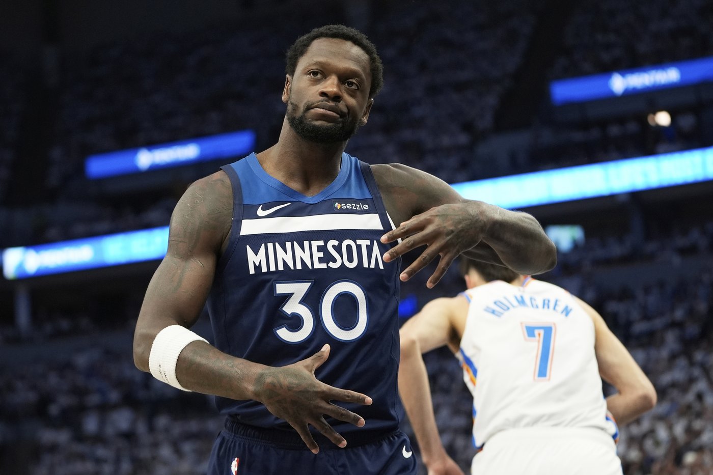 OKC's Jalen Williams is key as Thunder look to clinch the West, Wolves try to stay alive in Game 5 | iNFOnews.ca OKC's Jalen Williams is key as Thunder look to clinch the West, Wolves try to stay alive in Game 5 | iNFOnews.ca