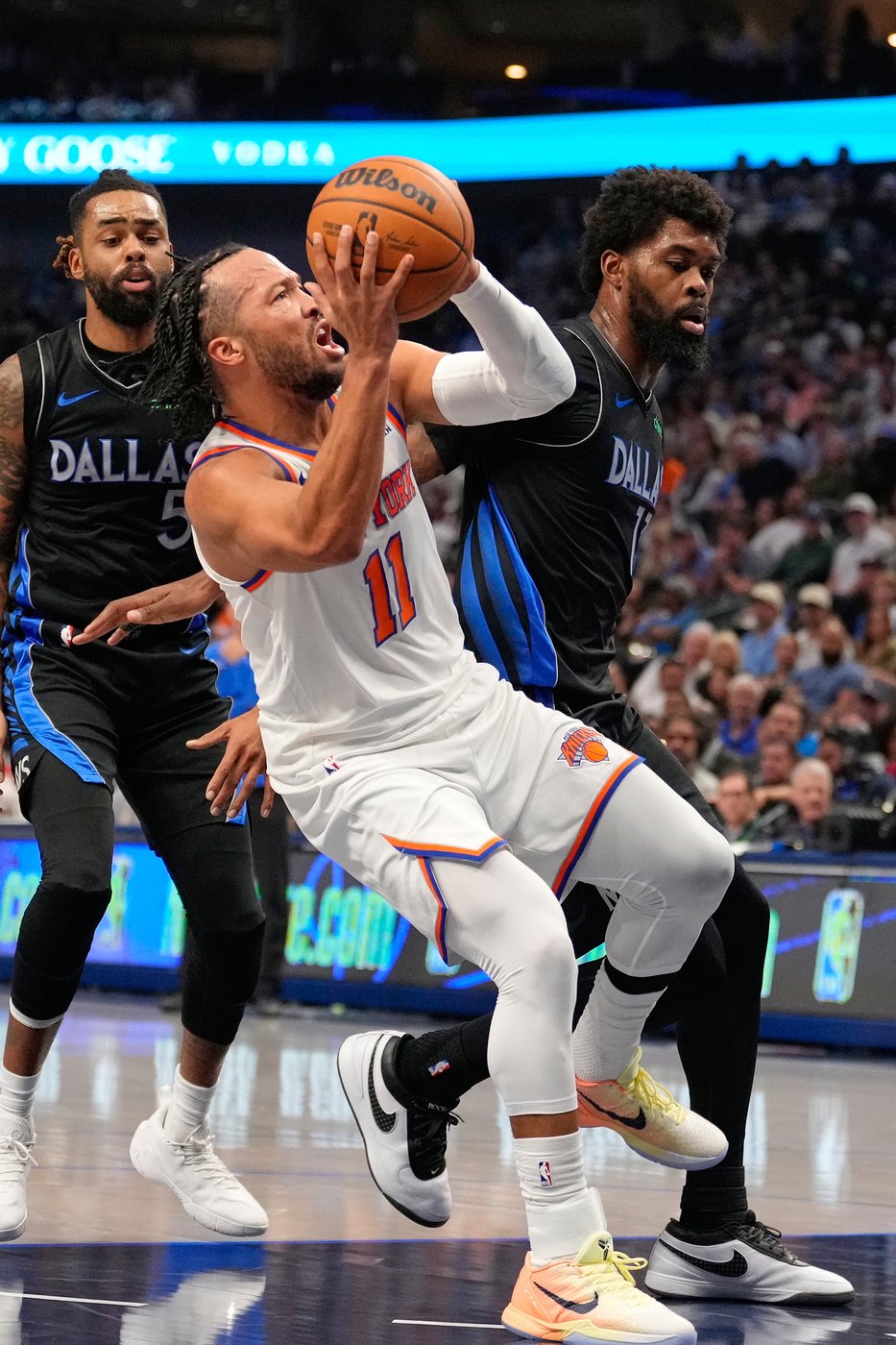 Brunson's 28 points, Shamet's late heroics push Knicks past Mavericks 113-111 | iNFOnews.ca Brunson's 28 points, Shamet's late heroics push Knicks past Mavericks 113-111 | iNFOnews.ca