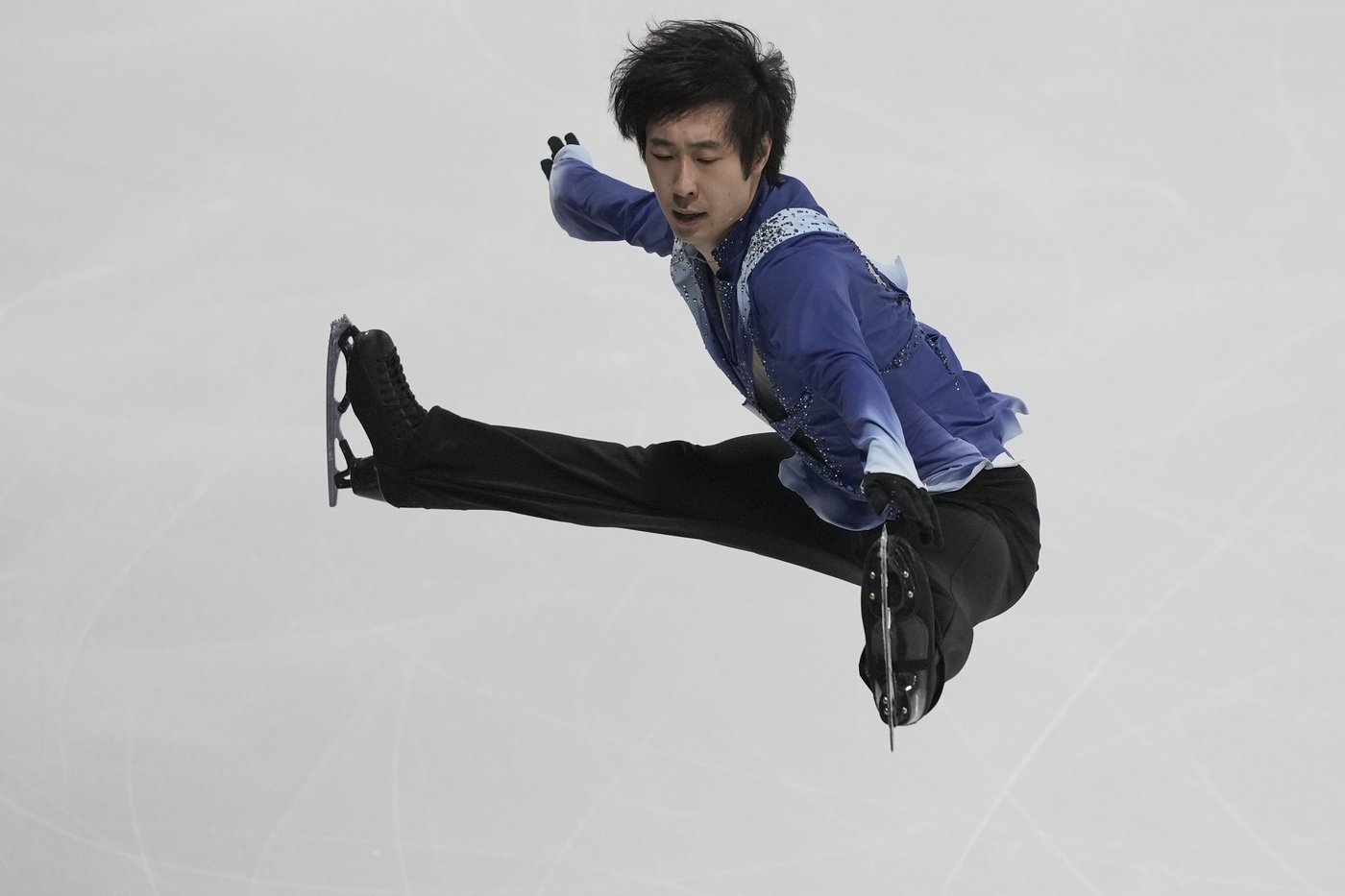 US figure skater Amber Glenn takes the lead at Grand Prix de France | iNFOnews.ca