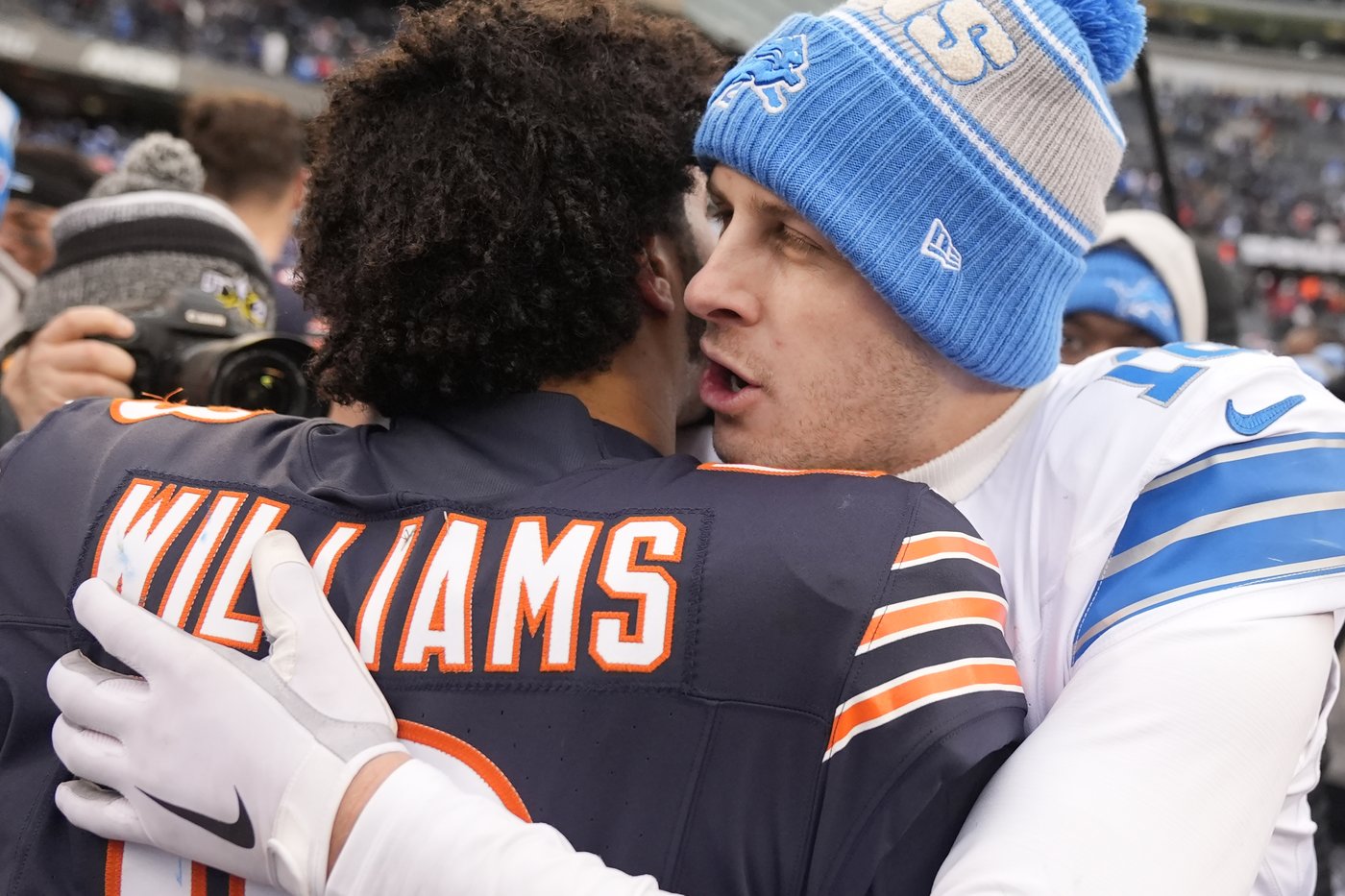 Jared Goff throws 3 TD passes as Lions beat Bears 34-17 for franchise-record 13th win | iNFOnews.ca