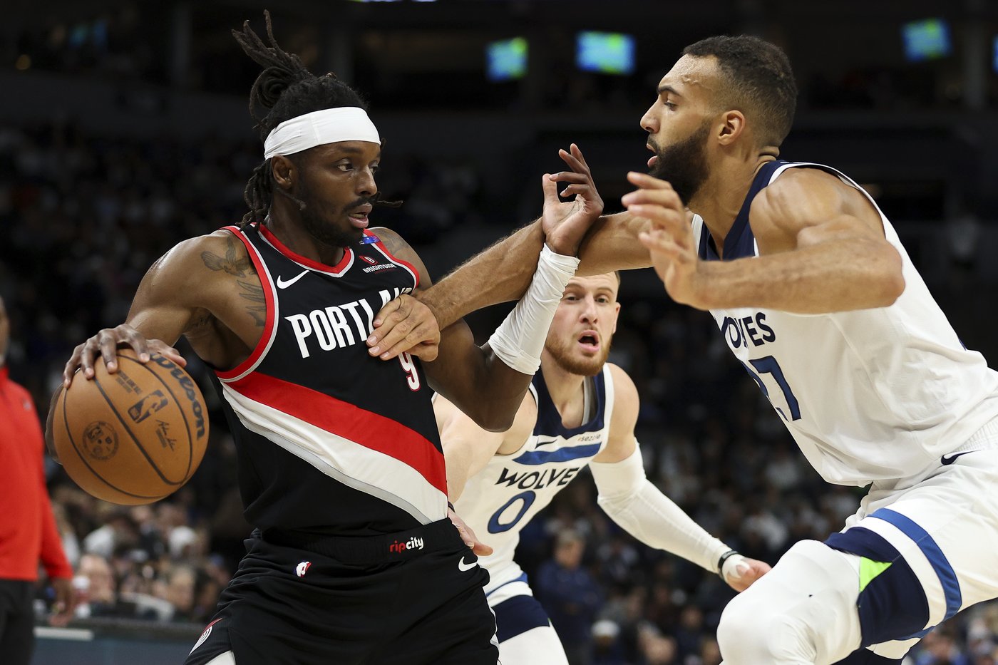 Edwards hits 9 3-pointers as Timberwolves blow out Trail Blazers 127-102 | iNFOnews.ca Edwards hits 9 3-pointers as Timberwolves blow out Trail Blazers 127-102 | iNFOnews.ca