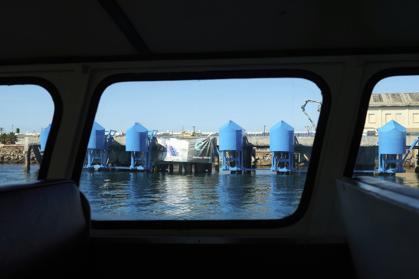 In LA port, bobbing blue floats are turning wave power into clean energy | iNFOnews.ca In LA port, bobbing blue floats are turning wave power into clean energy | iNFOnews.ca