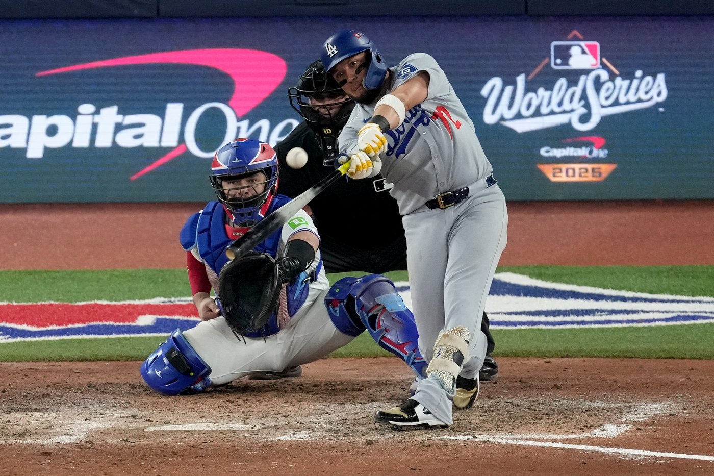 Photo Gallery: Dodgers beat Jays 5-4 to win World Series | iNFOnews.ca