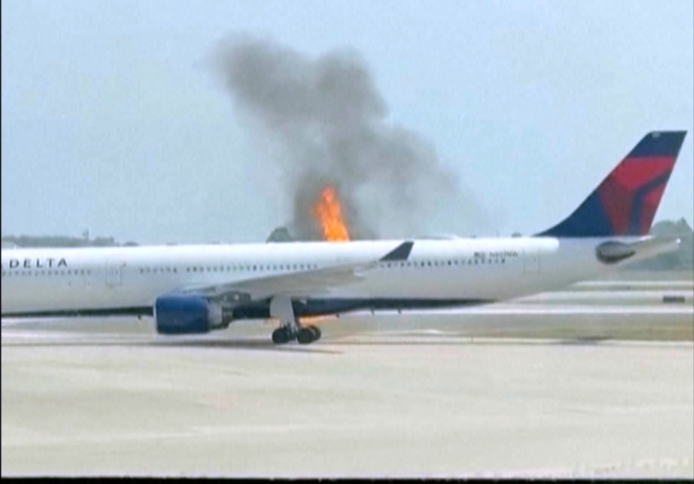 Delta plane catches fire at Orlando airport, forcing passenger evacuations | iNFOnews.ca