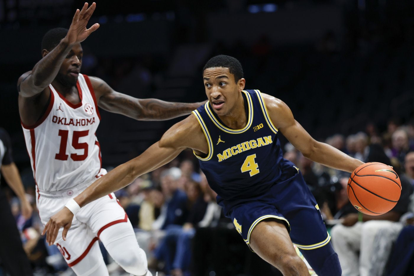 Jeremiah Fears' 4-point play with 11.5 seconds left helps No. 14 Oklahoma edge No. 24 Michigan 87-86 | iNFOnews.ca Jeremiah Fears' 4-point play with 11.5 seconds left helps No. 14 Oklahoma edge No. 24 Michigan 87-86 | iNFOnews.ca
