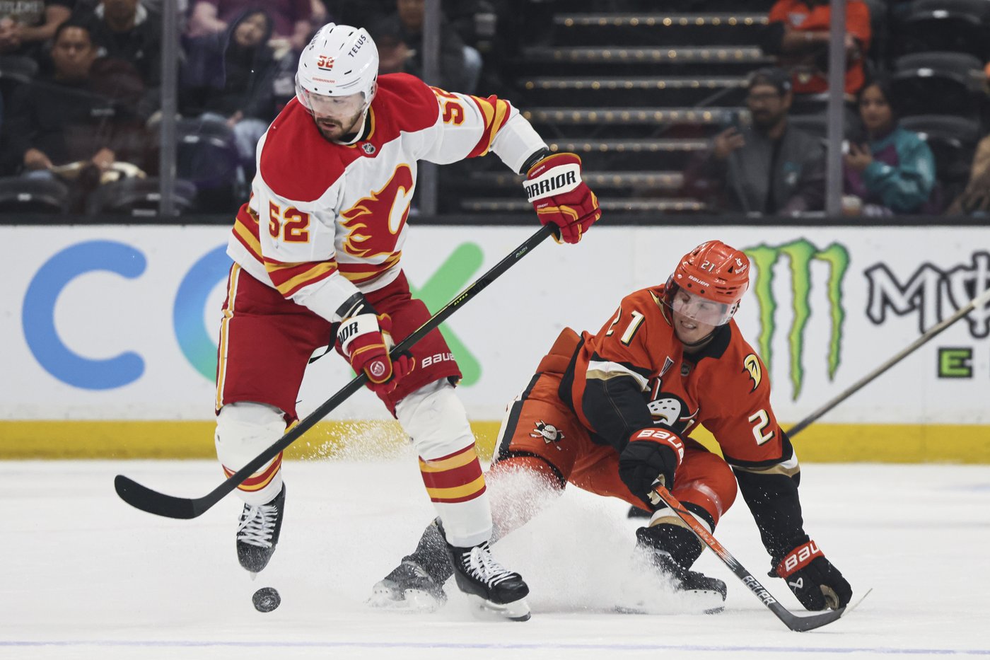 Gauthier scores late in 3rd and in OT to lift the Ducks past the Flames, 4-3 | iNFOnews.ca