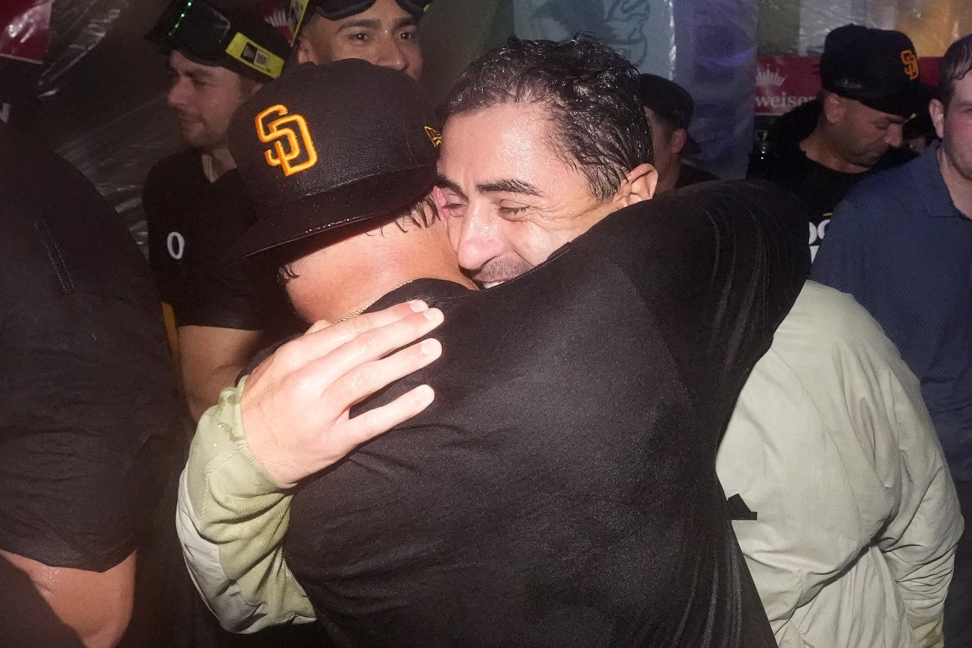 Padres turn triple play to clinch playoff spot with 4-2 win over Dodgers | iNFOnews.ca Padres turn triple play to clinch playoff spot with 4-2 win over Dodgers | iNFOnews.ca