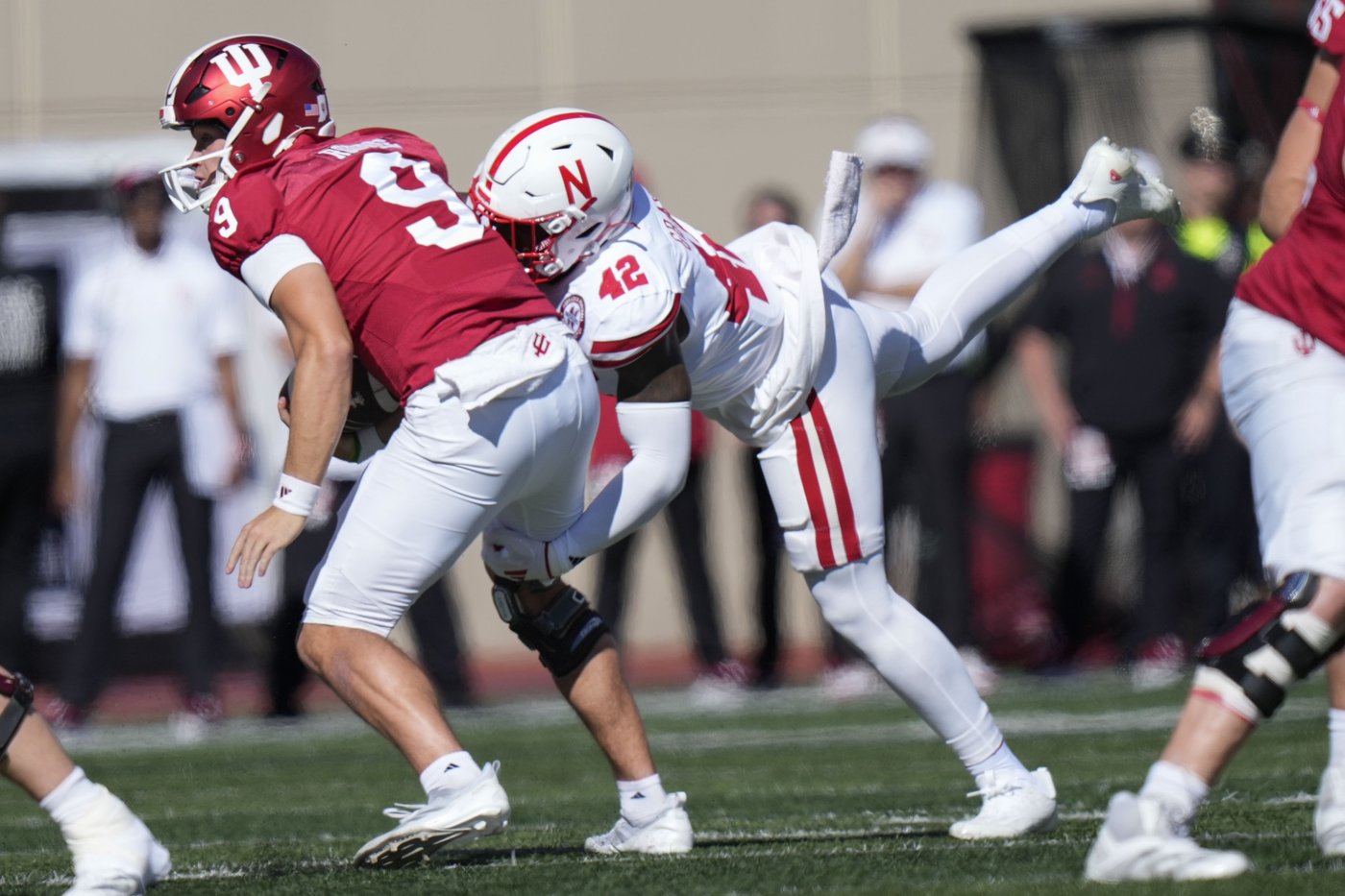 No. 16 Indiana routs Nebraska 56-7 to stay unbeaten; Rourke injures hand and misses 2nd half | iNFOnews.ca No. 16 Indiana routs Nebraska 56-7 to stay unbeaten; Rourke injures hand and misses 2nd half | iNFOnews.ca