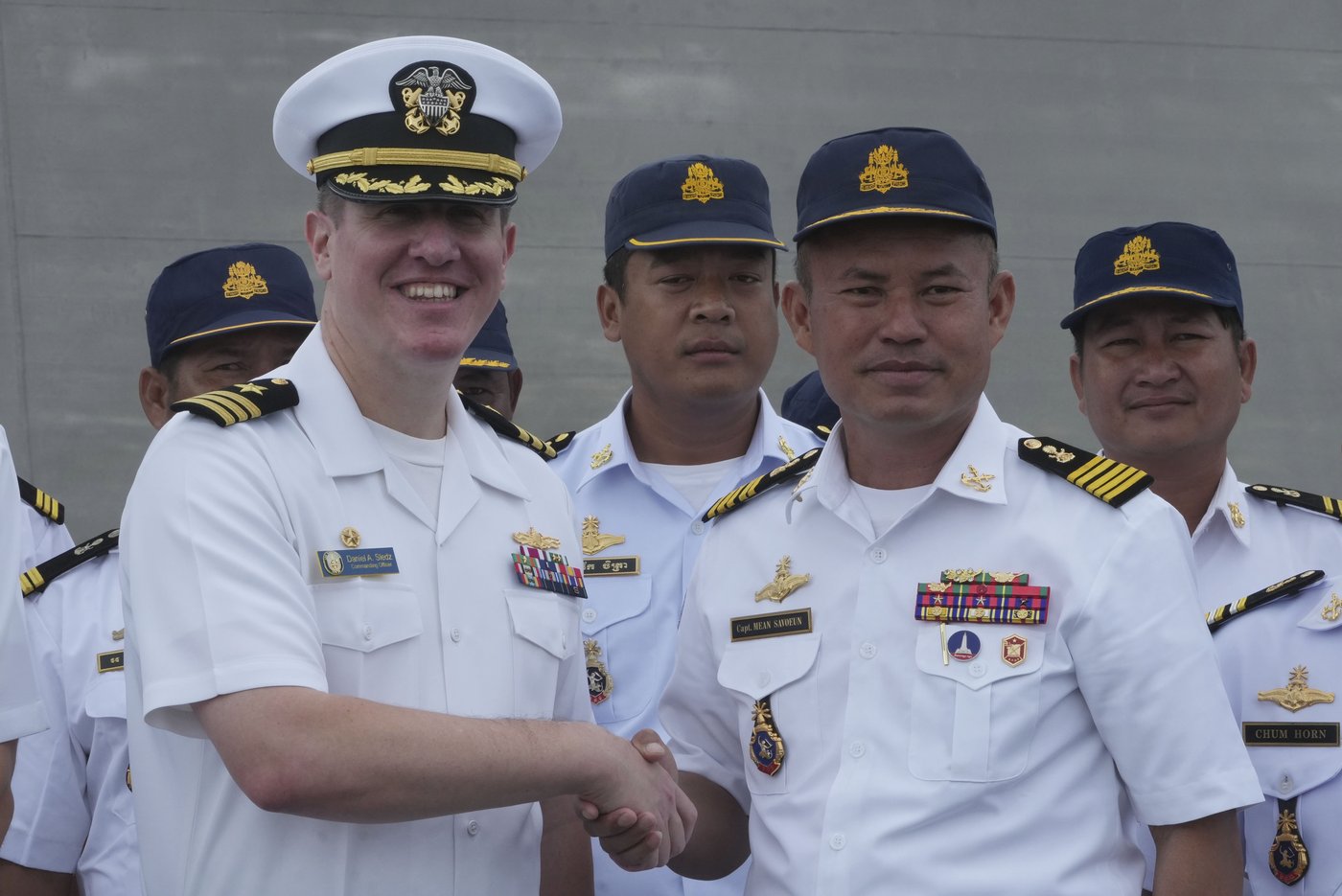 For the first time in 8 years, a US Navy ship makes a port call in Cambodia, a top Chinese ally | iNFOnews.ca For the first time in 8 years, a US Navy ship makes a port call in Cambodia, a top Chinese ally | iNFOnews.ca
