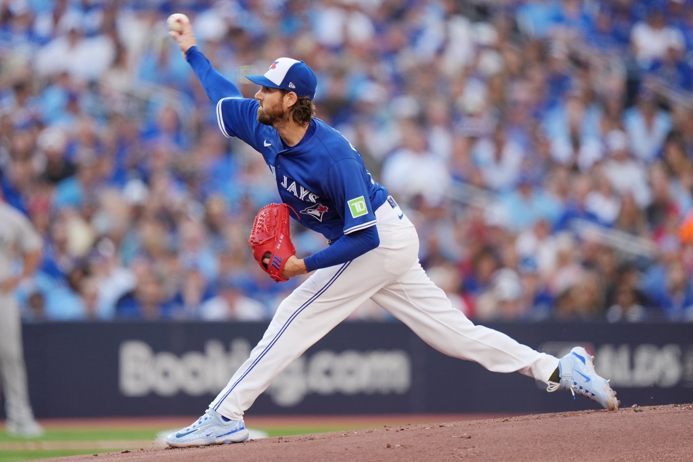Toronto Blue Jays will likely wear white-panel caps in Game 3 of ALDS | iNFOnews.ca
