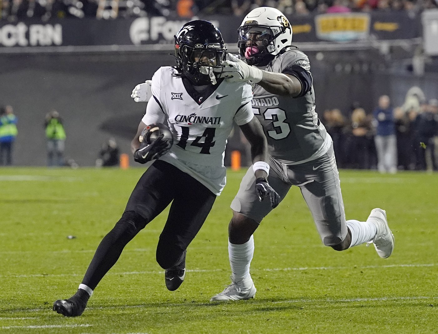 Shedeur Sanders, Travis Hunter help Colorado beat Cincinnati 34-23 to become bowl eligible | iNFOnews.ca