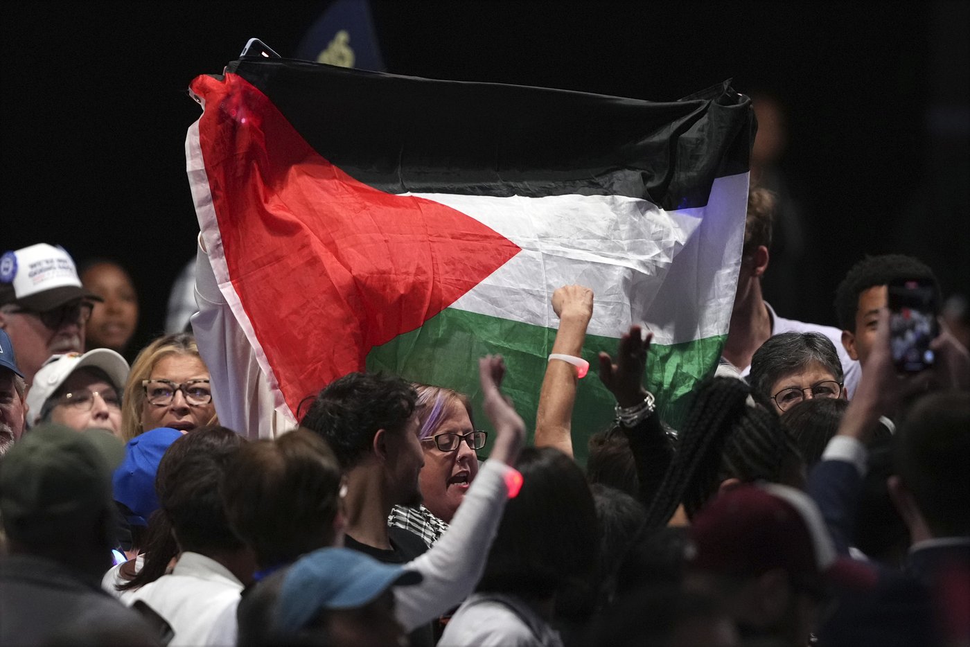 Harris tries to turn Gaza protests into a way to energize the crowds at her rallies | iNFOnews.ca Harris tries to turn Gaza protests into a way to energize the crowds at her rallies | iNFOnews.ca